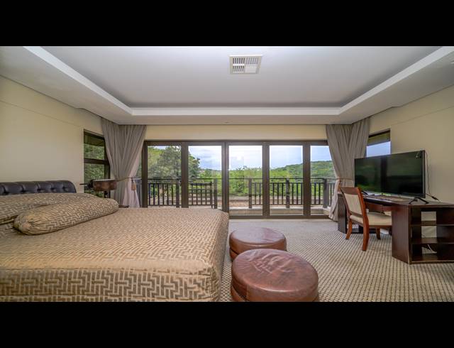 5 BEDROOM HOUSE FOR SALE IN ZIMBALI ESTATE